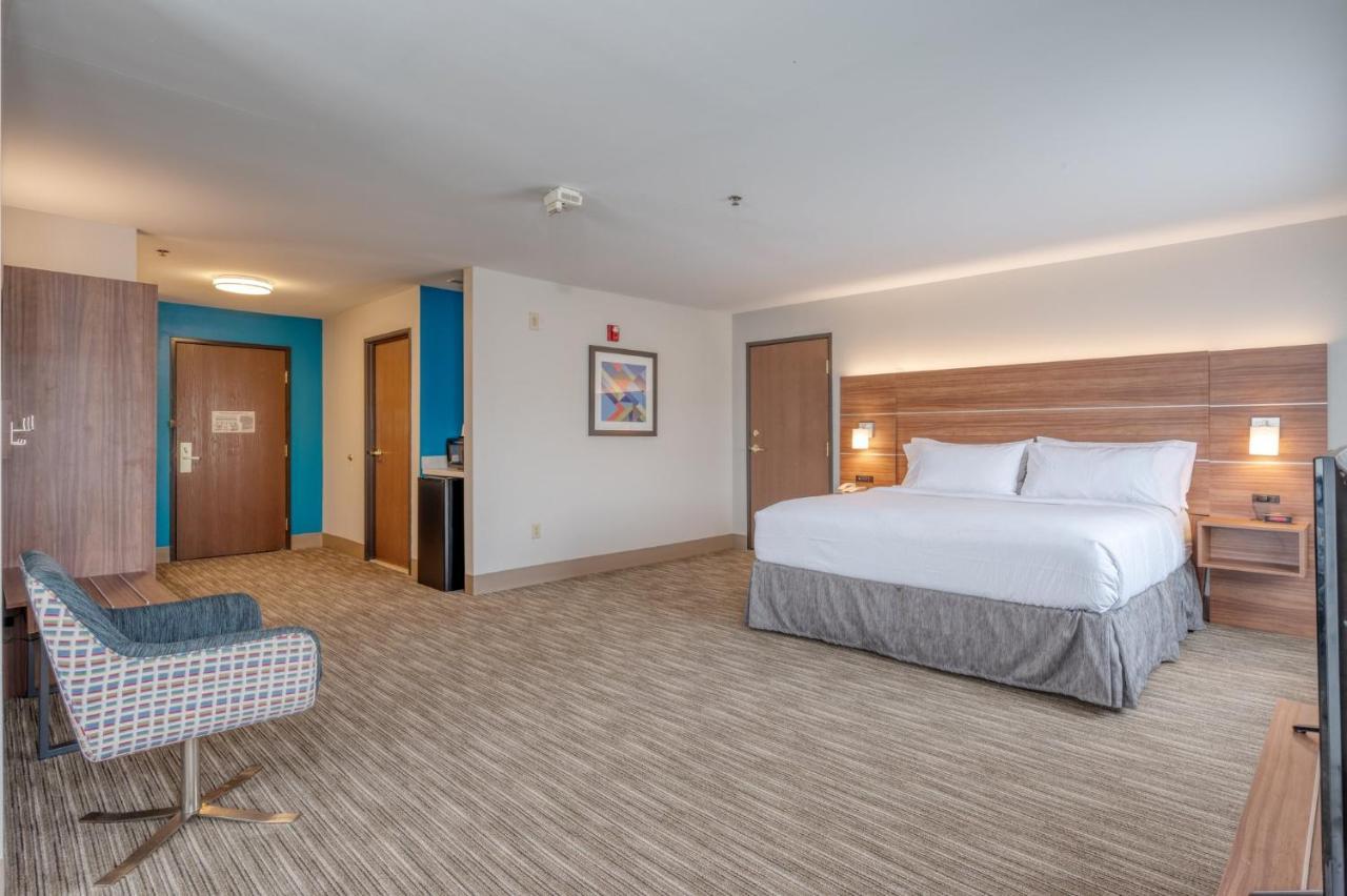 Holiday Inn Express Hotel & Suites Thornburg-S. Fredericksburg By Ihg Exterior foto