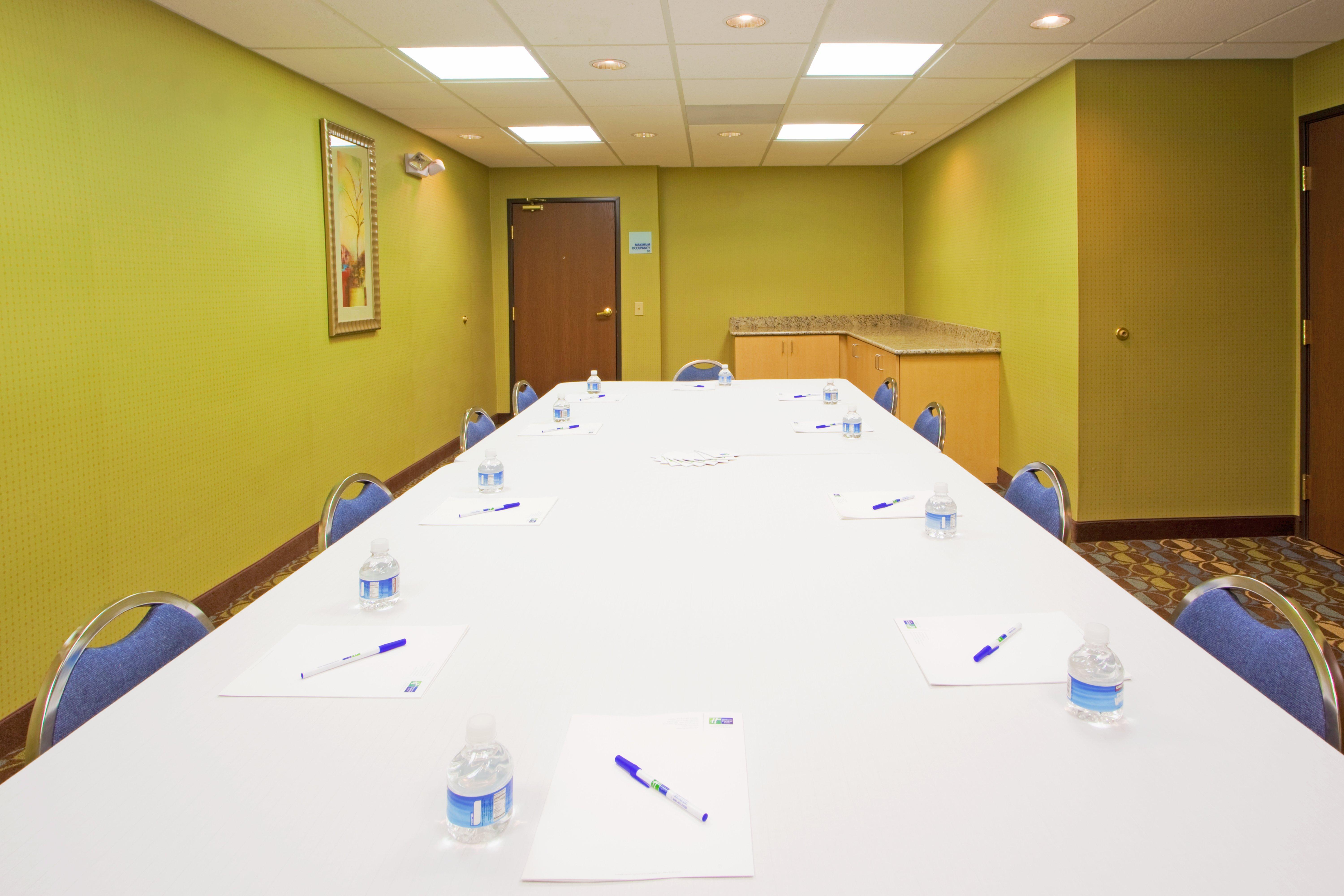 Holiday Inn Express Hotel & Suites Thornburg-S. Fredericksburg By Ihg Exterior foto
